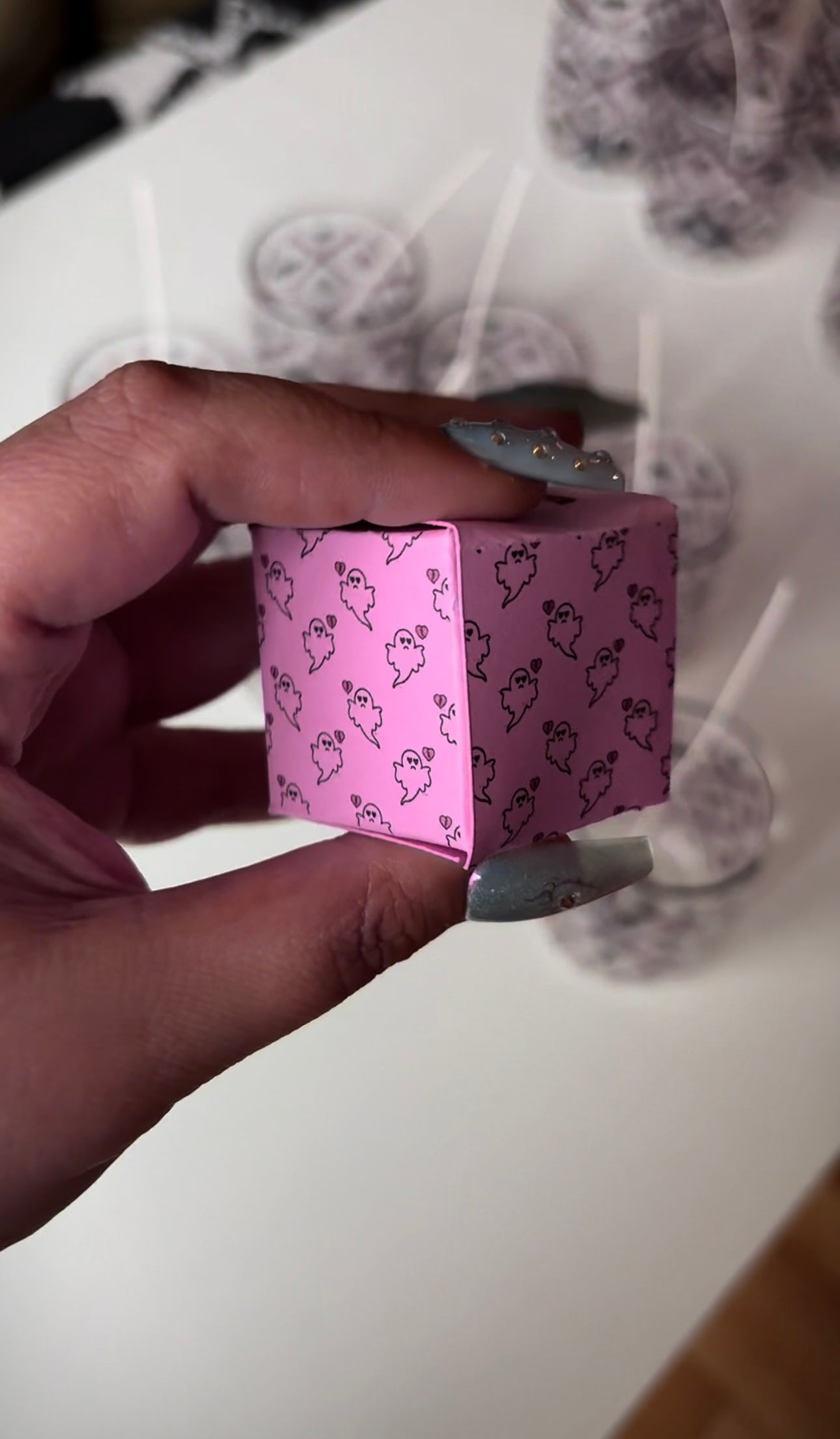 PLZ DON’T GHOST ME